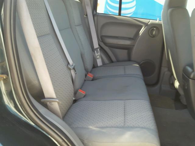 1J4GL38K15W613692 - 2005 JEEP LIBERTY RE GREEN photo 6