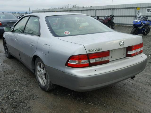 JT8BF28G710307315 - 2001 LEXUS ES 300 SILVER photo 3