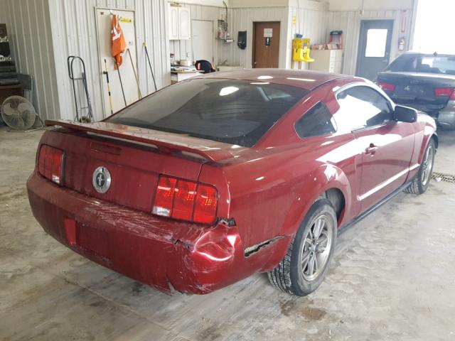 1ZVFT80N855232896 - 2005 FORD MUSTANG RED photo 4