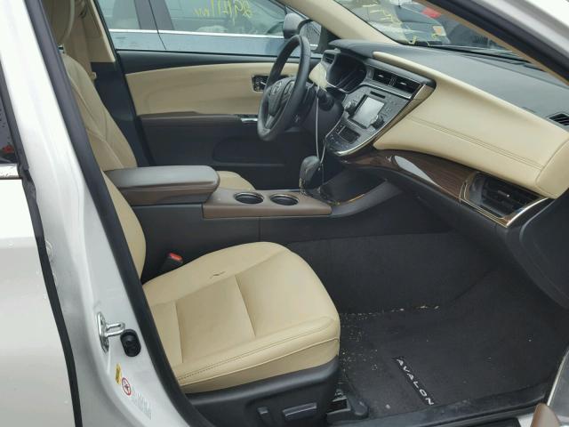 4T1BK1EB4FU188392 - 2015 TOYOTA AVALON XLE WHITE photo 5