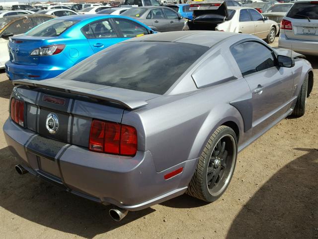 1ZVFT82H765245244 - 2006 FORD MUSTANG GT GRAY photo 4