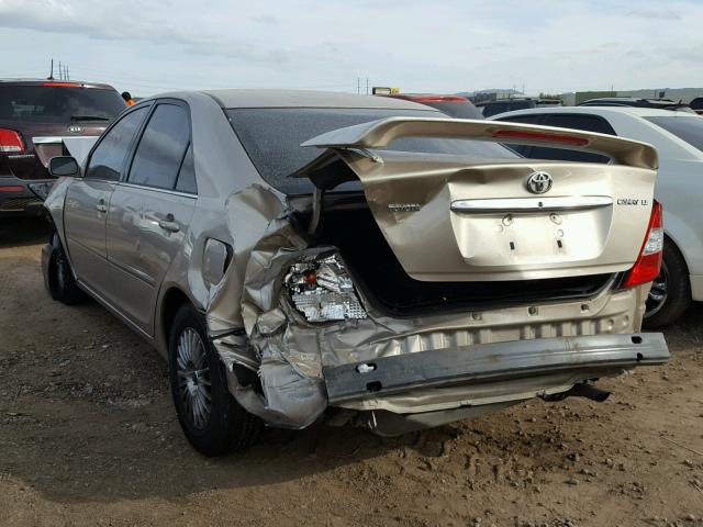 JTDBE32K120079062 - 2002 TOYOTA CAMRY LE GOLD photo 3