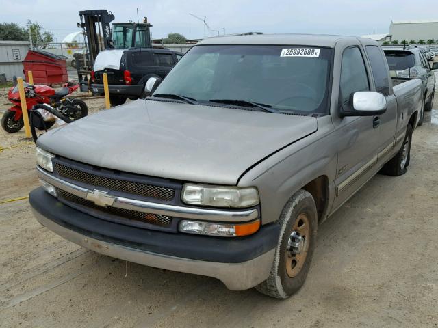 2GCEC19V811166967 - 2001 CHEVROLET SILVERADO SILVER photo 2