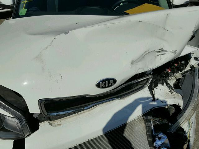 KNDJP3A56E7036169 - 2014 KIA SOUL + WHITE photo 7