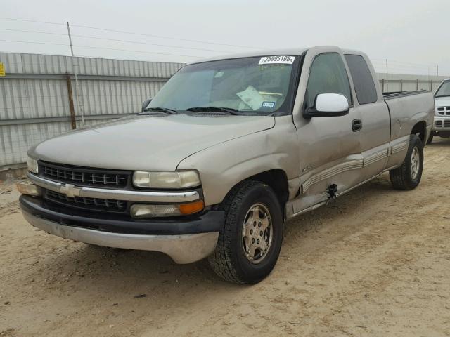 2GCEC19TX11314728 - 2001 CHEVROLET SILVERADO TAN photo 2