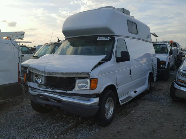 1FTSS34L16HA77236 - 2006 FORD ECONOLINE WHITE photo 2