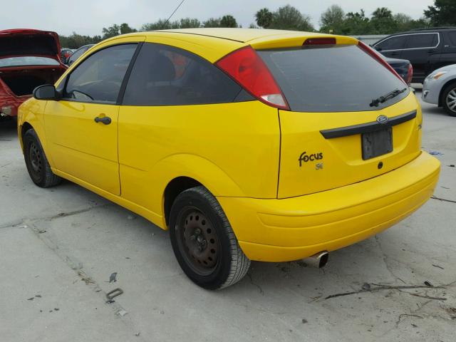 1FAFP31N46W245154 - 2006 FORD FOCUS ZX3 YELLOW photo 3