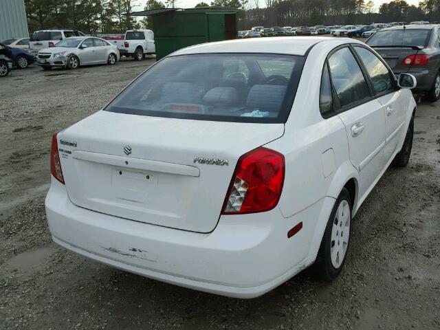 KL5JD56Z18K854996 - 2008 SUZUKI FORENZA BA WHITE photo 4