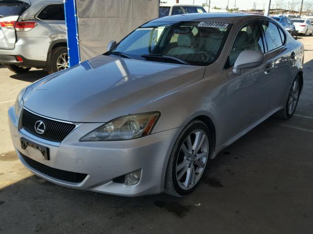 JTHBK262472044295 - 2007 LEXUS IS 250 SILVER photo 2