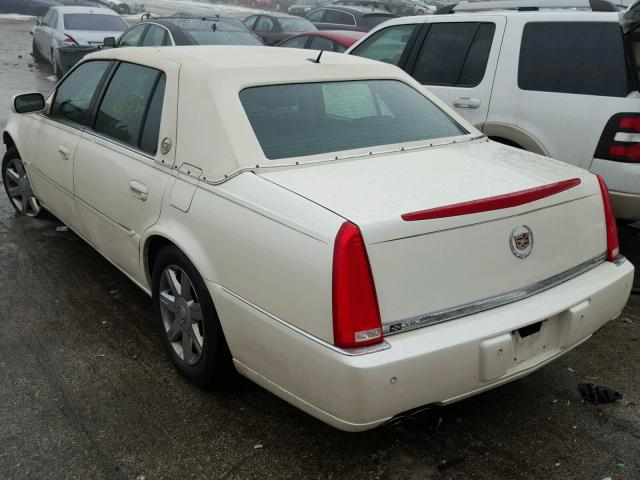 1G6KD57Y58U130403 - 2008 CADILLAC DTS CREAM photo 3