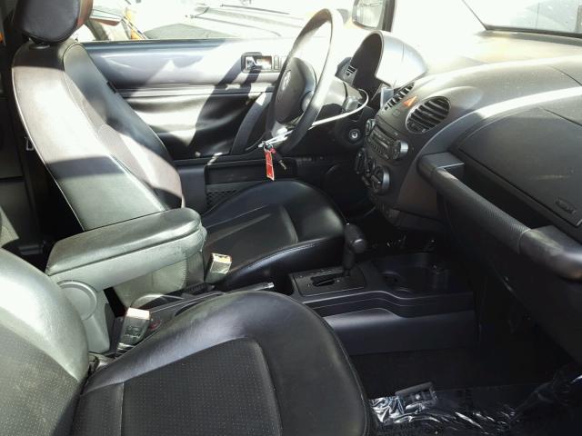 3VWRG31C16M400410 - 2006 VOLKSWAGEN NEW BEETLE 灰色 照片 5