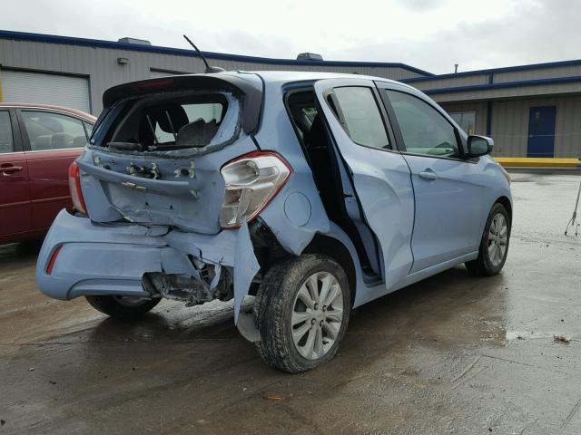 KL8CD6SAXGC578652 - 2016 CHEVROLET SPARK 1LT Синий фото 4