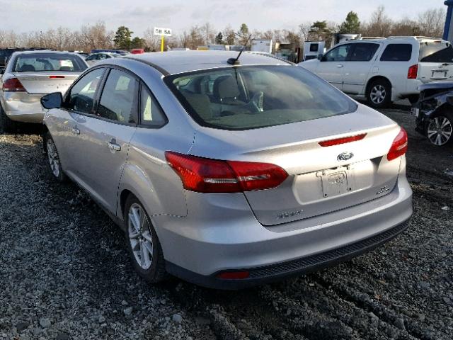 1FADP3F26FL291897 - 2015 FORD FOCUS SE SILVER photo 3