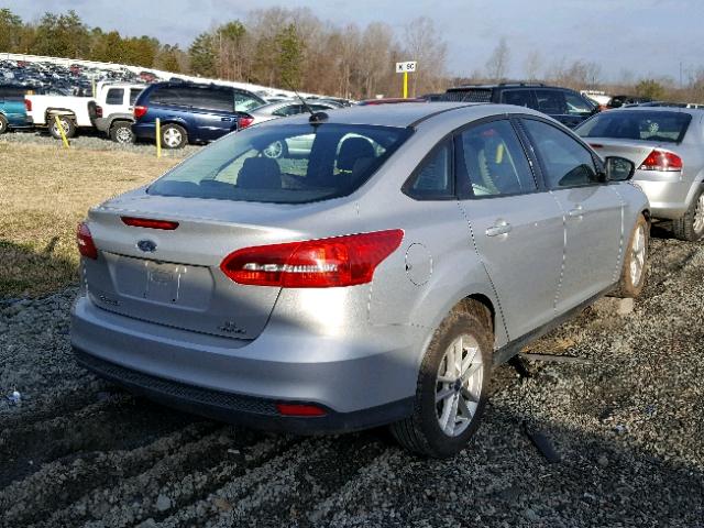 1FADP3F26FL291897 - 2015 FORD FOCUS SE SILVER photo 4