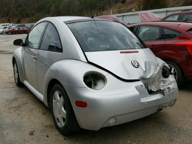 3VWCD21C41M423259 - 2001 VOLKSWAGEN NEW BEETLE 银色 照片 3