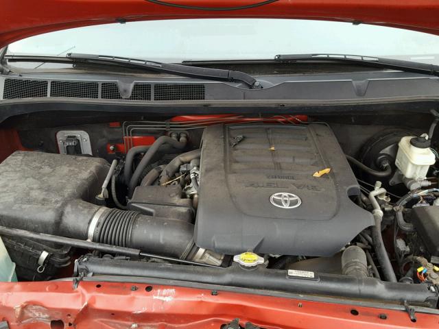 5TFRM5F15BX022854 - 2011 TOYOTA TUNDRA DOU RED photo 7