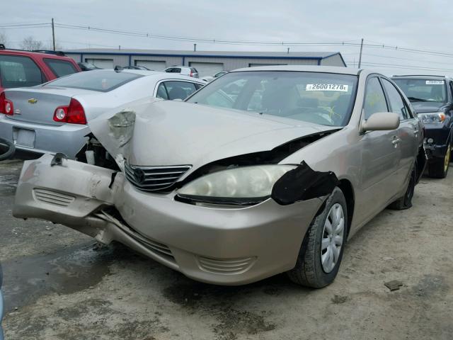 4T1BE32KX6U120542 - 2006 TOYOTA CAMRY LE GOLD photo 2