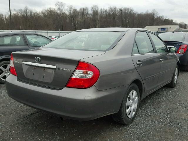 4T1BE32K62U626573 - 2002 TOYOTA CAMRY LE GRAY photo 4