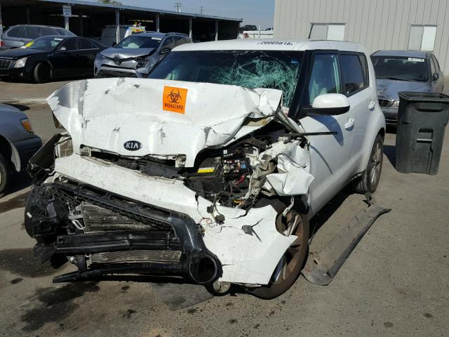 KNDJP3A59G7242332 - 2016 KIA SOUL + WHITE photo 2