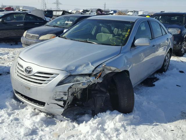 4T4BE46KX7R001378 - 2007 TOYOTA CAMRY NEW SILVER photo 2