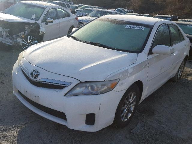 4T1BB3EK6BU139829 - 2011 TOYOTA CAMRY HYBR WHITE photo 2