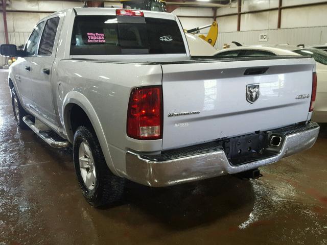 1C6RR7LG0ES177679 - 2014 RAM 1500 SLT SILVER photo 3