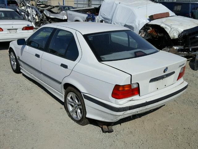 WBACD4328TAV44330 - 1996 BMW 328 I AUTO WHITE photo 3
