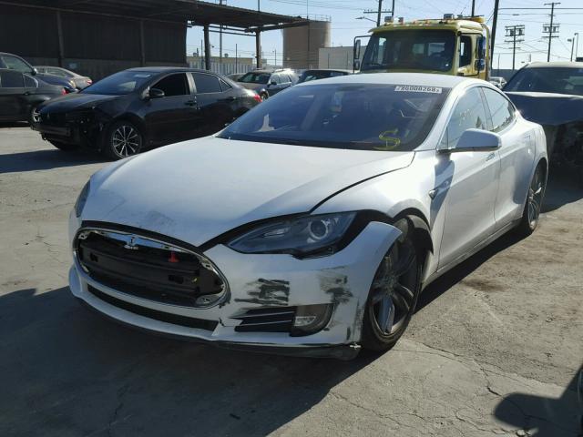 5YJSA1CG6DFP11374 - 2013 TESLA MODEL S WHITE photo 2