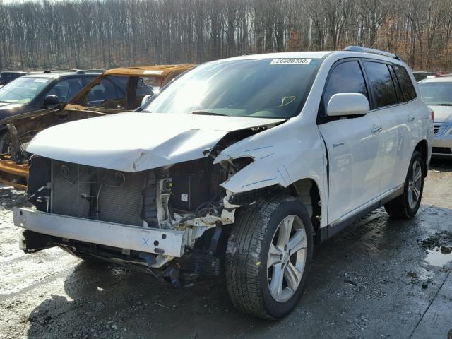 5TDDK3EH9BS085576 - 2011 TOYOTA HIGHLANDER WHITE photo 2