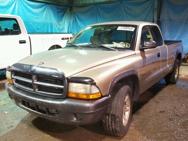 1B7GL12X12S693903 - 2002 DODGE DAKOTA BAS BEIGE photo 2