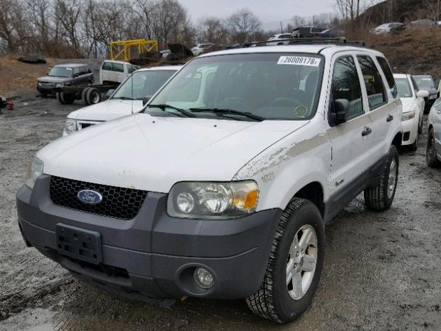 1FMYU96H06KC95814 - 2006 FORD ESCAPE HEV WHITE photo 2