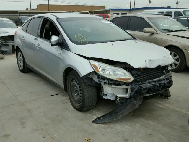 1FAHP3F22CL211976 - 2012 FORD FOCUS SE SILVER photo 1