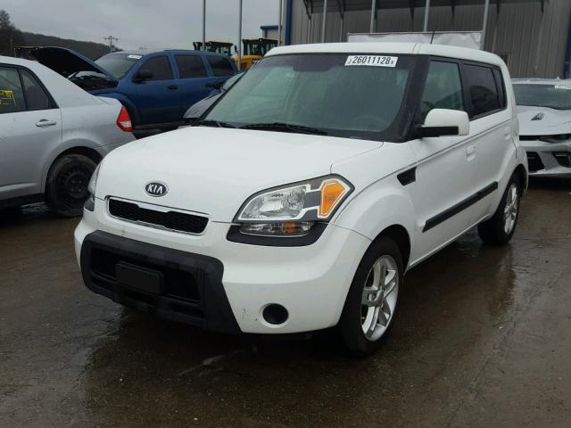 KNDJT2A25A7145227 - 2010 KIA SOUL + WHITE photo 2