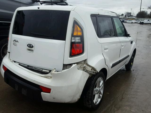 KNDJT2A25A7145227 - 2010 KIA SOUL + WHITE photo 9