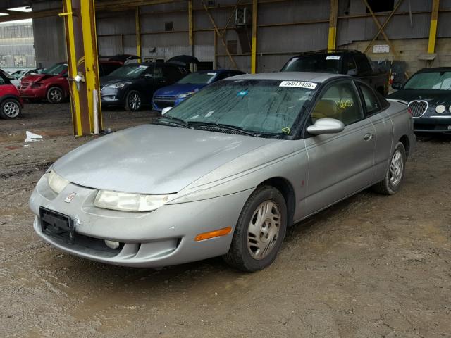 1G8ZY1279XZ277150 - 1999 SATURN SC2 SILVER photo 2