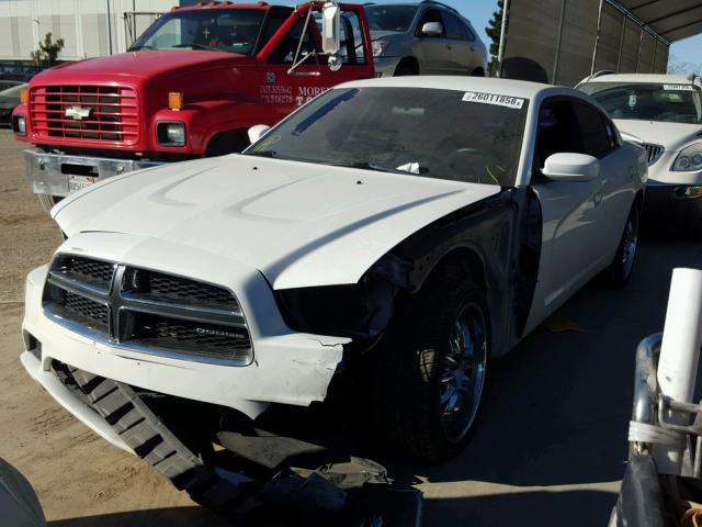 2B3CL3CG3BH607217 - 2011 DODGE CHARGER WHITE photo 2