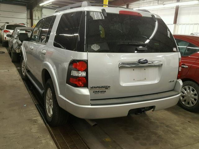 1FMEU73E79UA39647 - 2009 FORD EXPLORER X SILVER photo 3