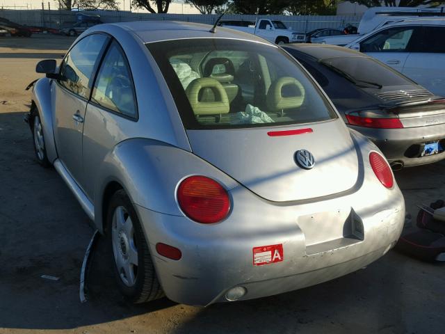 3VWCC21C0XM464886 - 1999 VOLKSWAGEN NEW BEETLE SILVER photo 3