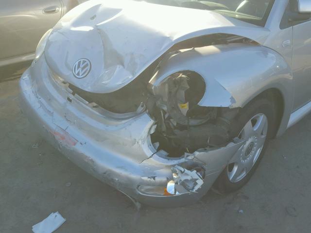 3VWCC21C0XM464886 - 1999 VOLKSWAGEN NEW BEETLE 银色 照片 9