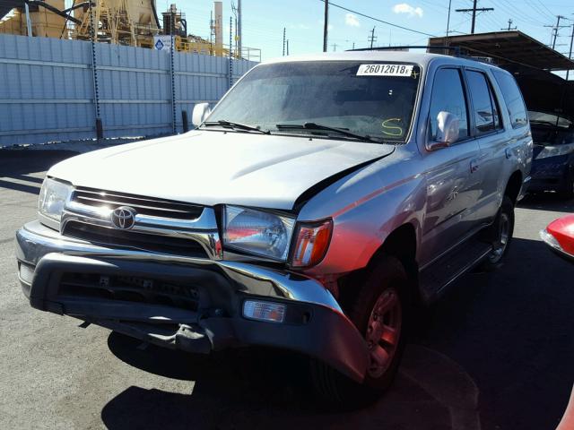 JT3GN86R510190324 - 2001 TOYOTA 4RUNNER SR SILVER photo 2