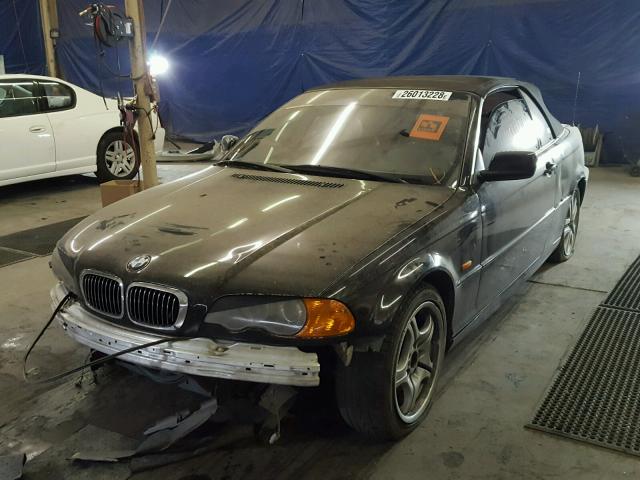 WBABS53402JU92957 - 2002 BMW 330 CI BLACK photo 2