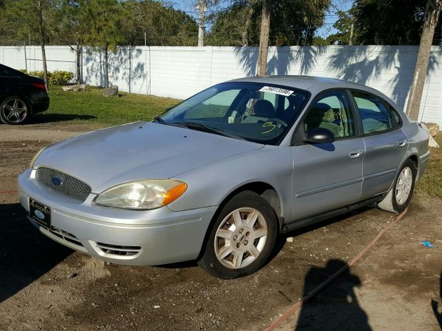 1FAFP53U47A197976 - 2007 FORD TAURUS SE SILVER photo 2