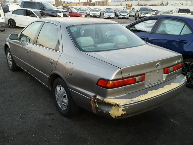 JT2BG22KXW0119223 - 1998 TOYOTA CAMRY CE GRAY photo 3