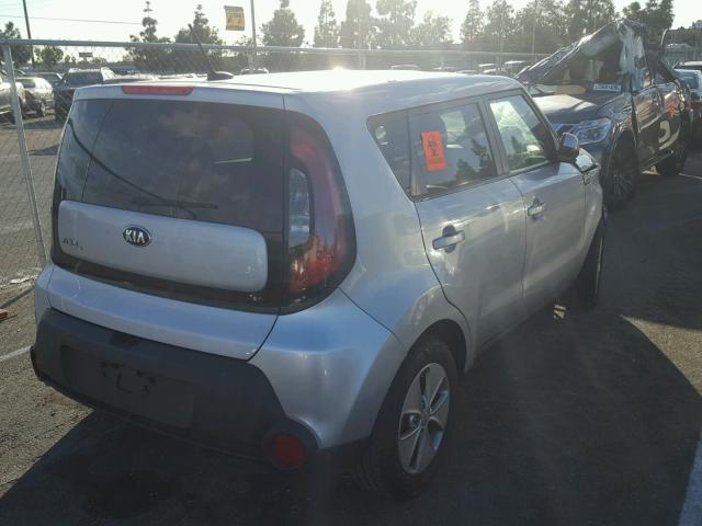 KNDJN2A2XG7831928 - 2016 KIA SOUL SILVER photo 4