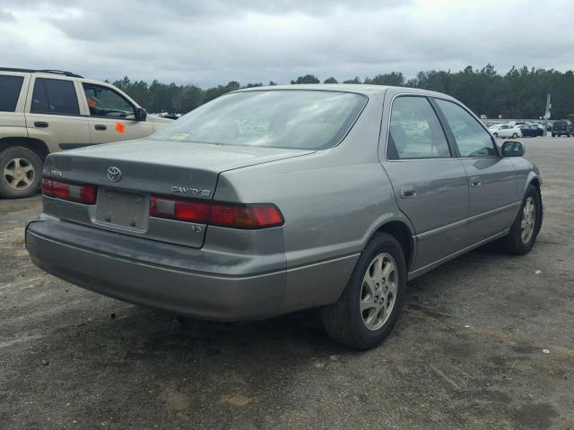 JT2BF28K6X0147547 - 1999 TOYOTA CAMRY LE GRAY photo 4