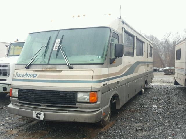 1GBKP37NXR3310423 - 1994 CHEVROLET MOTORHOME TAN photo 2