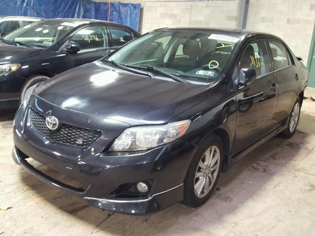 2T1BU4EE5AC456317 - 2010 TOYOTA COROLLA BA BLACK photo 2