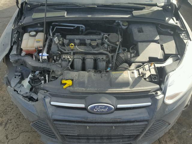 1FAHP3F25CL323638 - 2012 FORD FOCUS SE GRAY photo 7