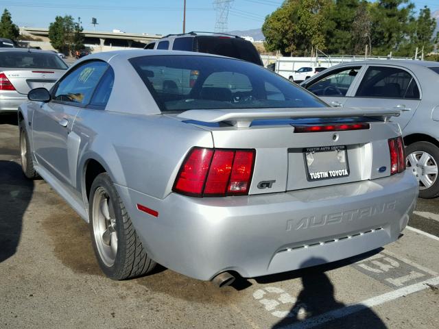 1FAFP42X61F164445 - 2001 FORD MUSTANG GT SILVER photo 3