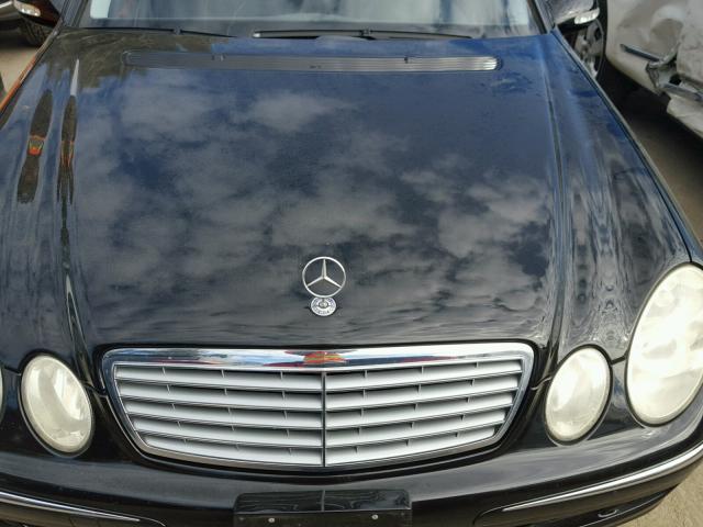 WDBUF70J03A098140 - 2003 MERCEDES-BENZ E 500 BLACK photo 7